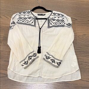 Zara women’s Cream boho Tops small / medium